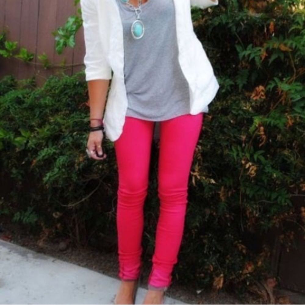 Hot pink H&M jeans size 4. Mint condition